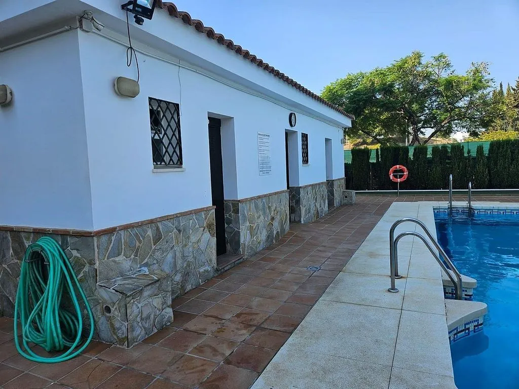 Bassein - Luxury Flat with Pool in El Cónsul, Málaga