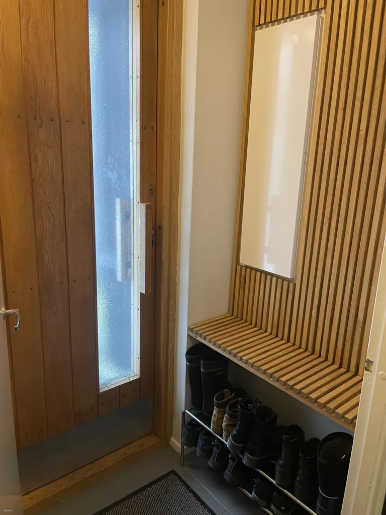 Ingresso - Spacious Terraced House with Garden in Karakallio, Espoo