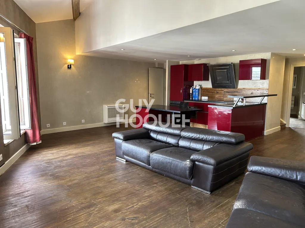 Elutuba - Triplex Apartment in City Centre of Valence