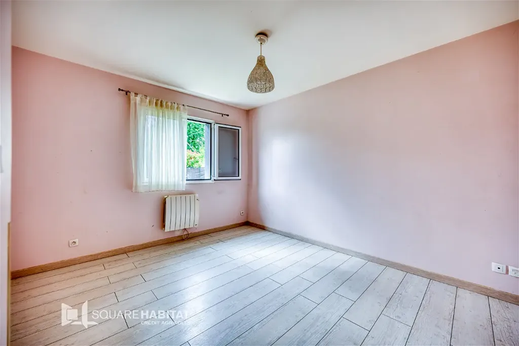 4-toaline maja asukohas Lormont