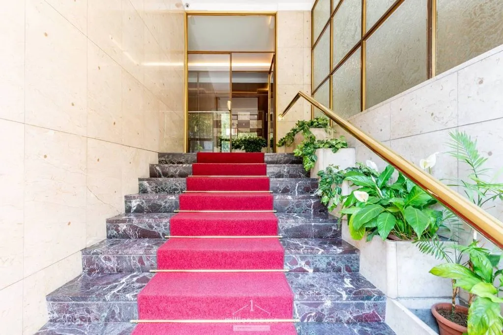 Pièces - Luxury Flat with Balcony in Milan