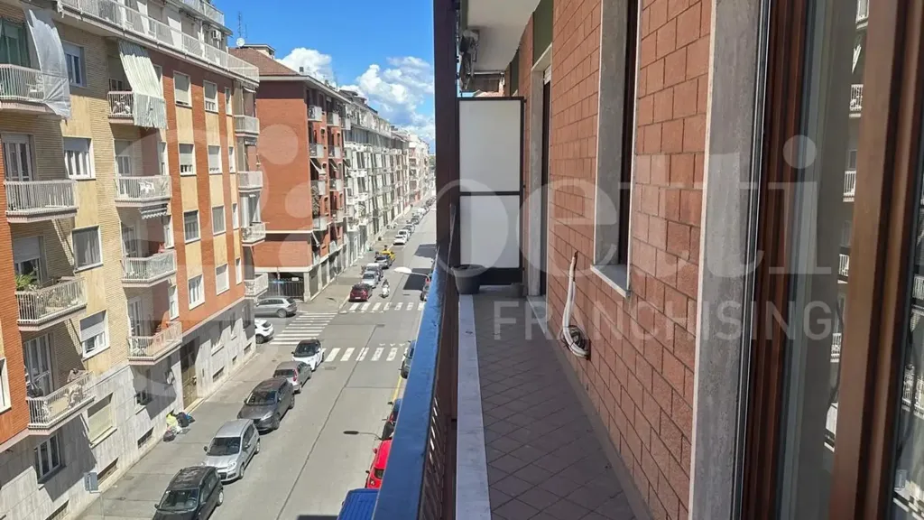 Rõdu - Rear-Facing Triplex in Turin