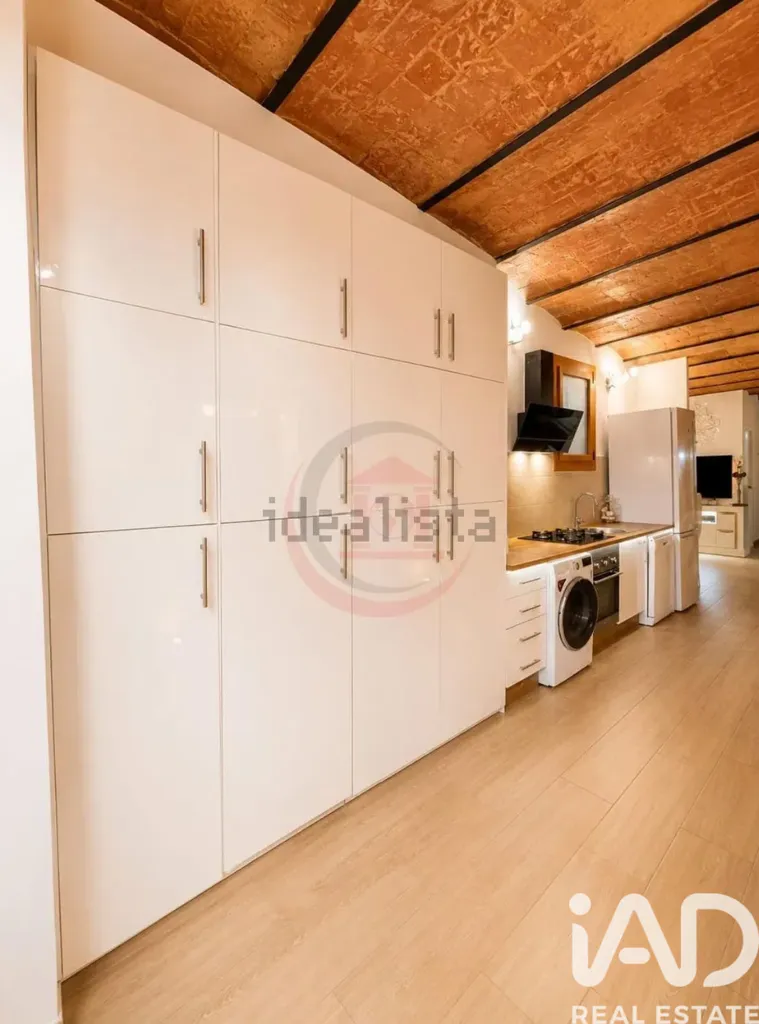Kitchen - Reformed Flat with Terrace in Poble Sec, Barcelona