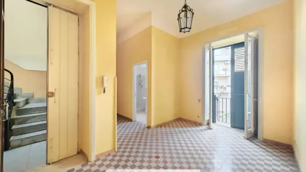Esik - Spacious Apartment with Balcony in Canicattì