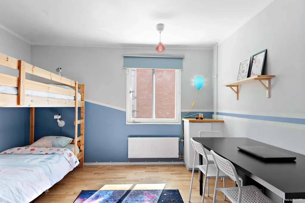 Chambres - Thoughtfully Designed 3-Bed Flat with Balcony in Sävja