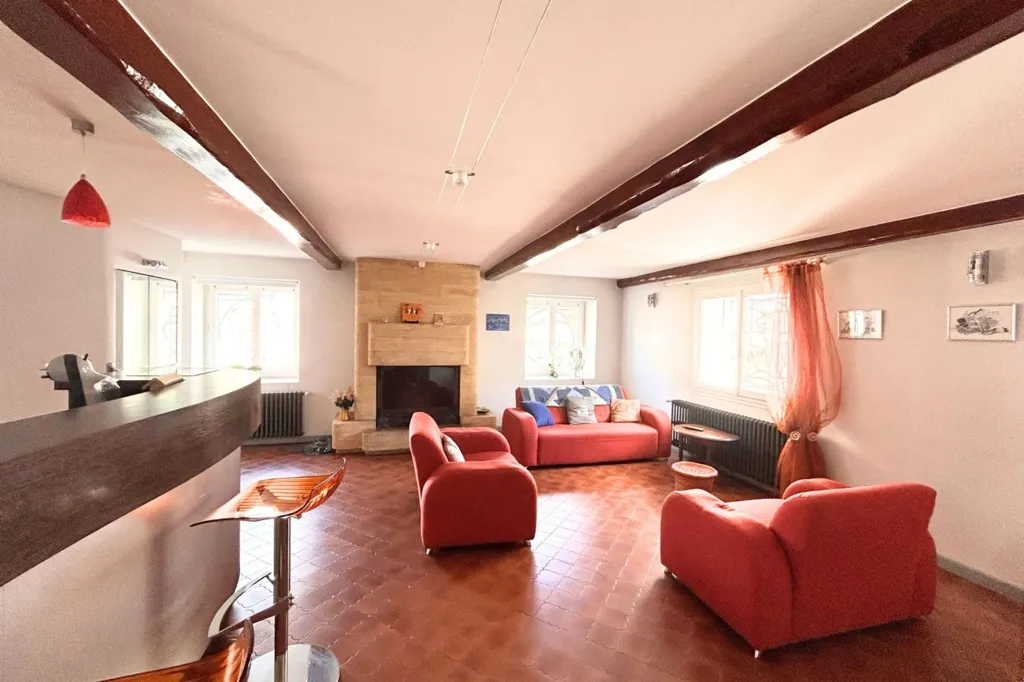 Elutuba - Two-Building Estate with Courtyard in Mions