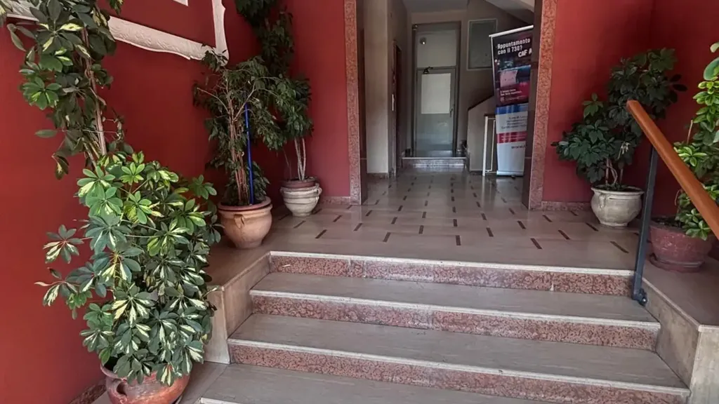 Central Trilocale for Renovation in Cosenza