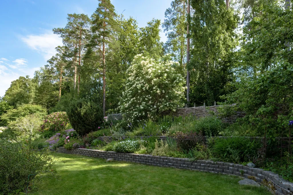Aed - Charming Villa with Solar Panels in Lugnet
