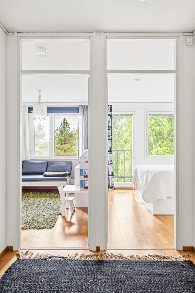 Magamistoad - Spacious Corner Flat with Balcony in Kerava