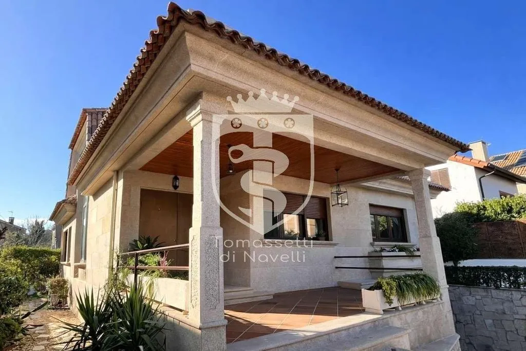 Välivaade - Detached House with Multiple Units in Torrelodones