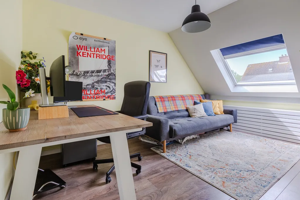 Kabinet - Family Home with Attic in Overbos, Hoofddorp
