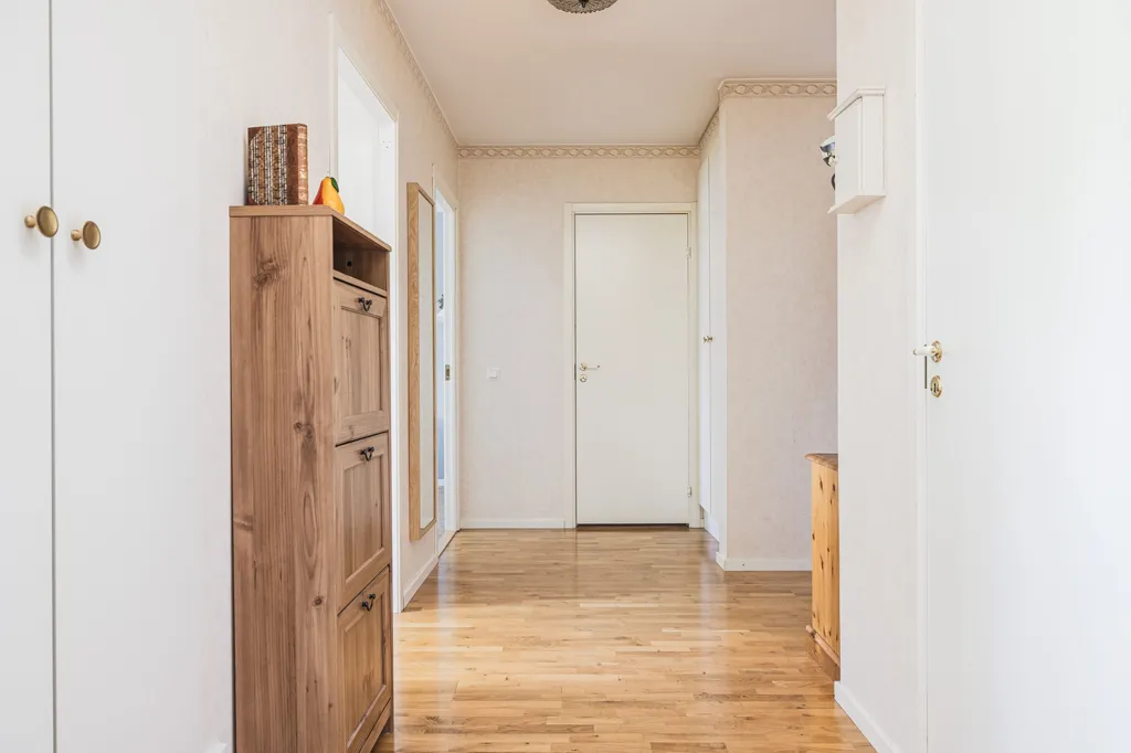 Esik - Apartment with Balcony in Selångerhus, Brf
