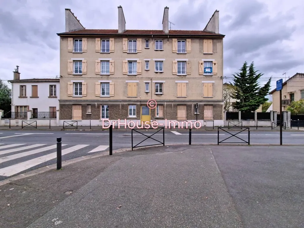 Välivaade - Bright 3-Piece Apartment with Garden in Le Bourget