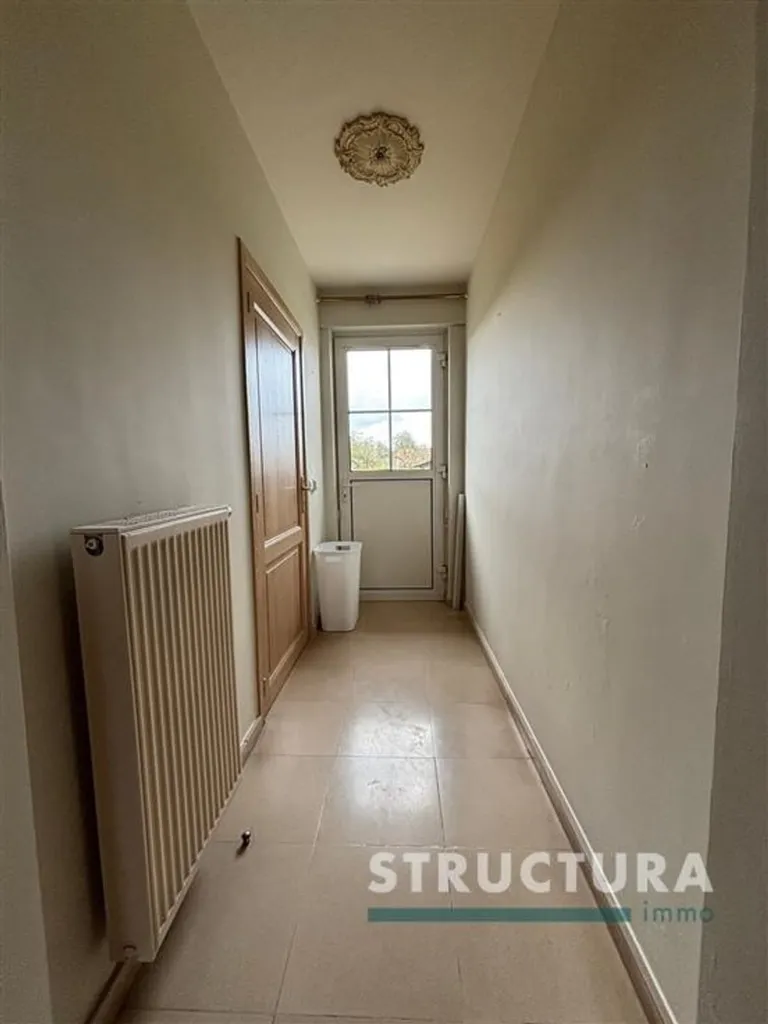 hallway_entrance