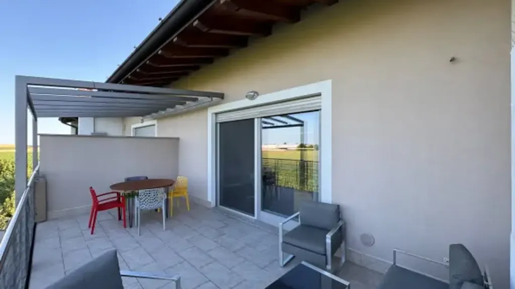 Terrass - Modern Apartment with Mountain View in Cortenuova