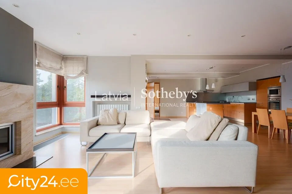 Elutuba - Furnished Apartment with Sea Access in Lielupe