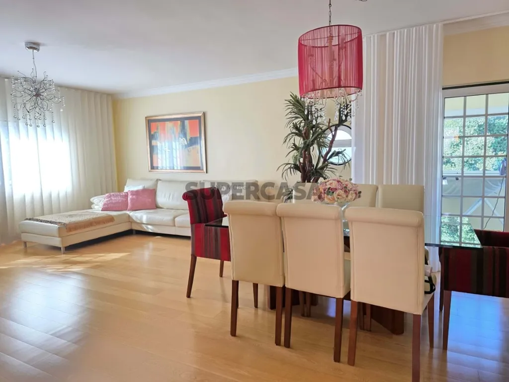 Salle à manger - Luxury Flat with Balcony in Quinta da Beloura