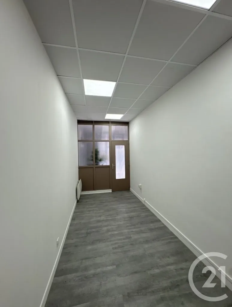 Hallway - Professional Flat with Shared Waiting Room in Marseille 5th