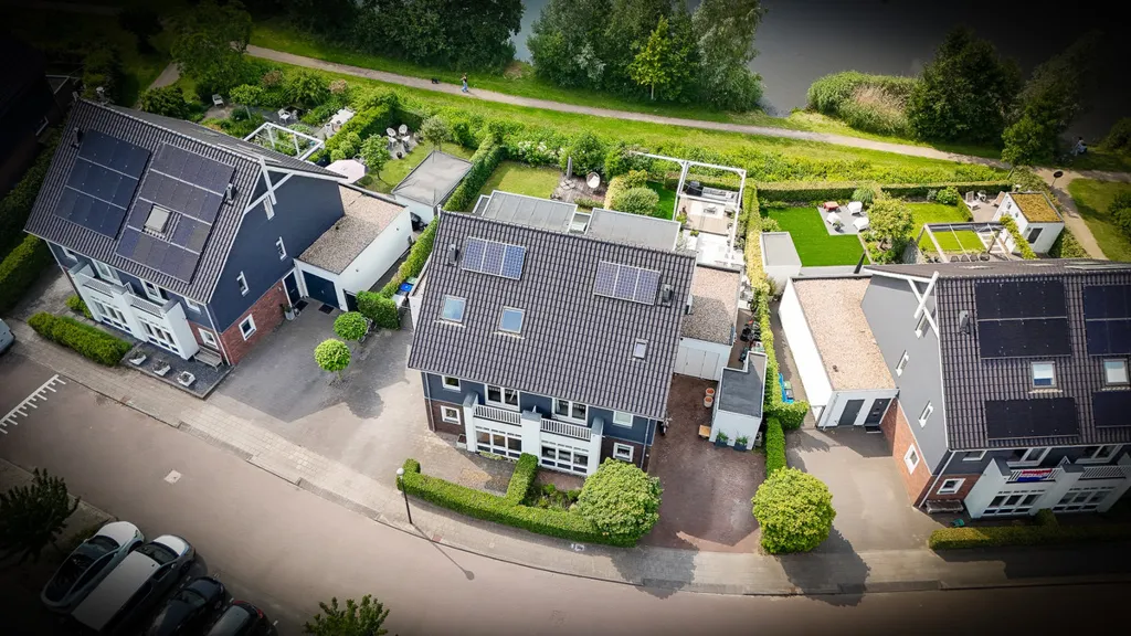 Õhuvaade - Half-Detached House with Water View in Culemborg