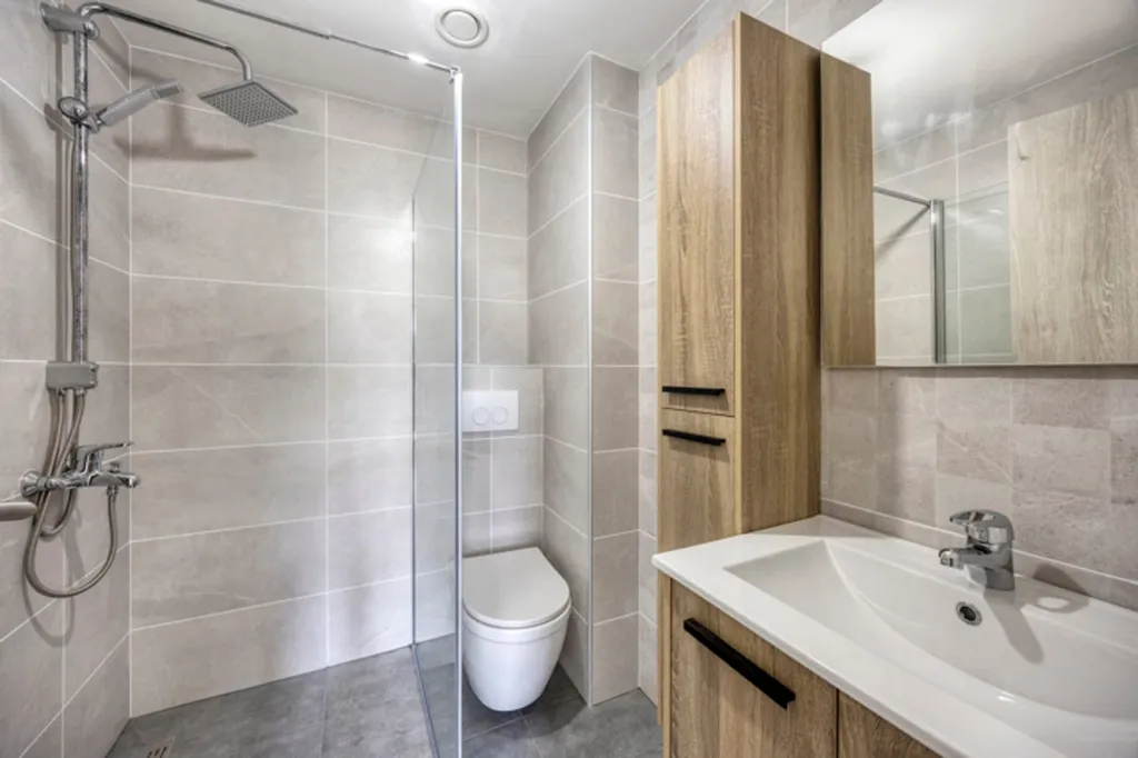 Salles de bain - Nouveau Triplex avec Terrasse et Jardin à Wemmel