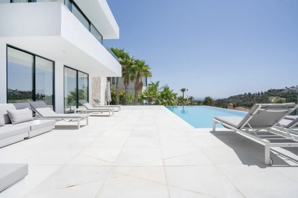 Piscine - Villa with Sea Views in Benahavís