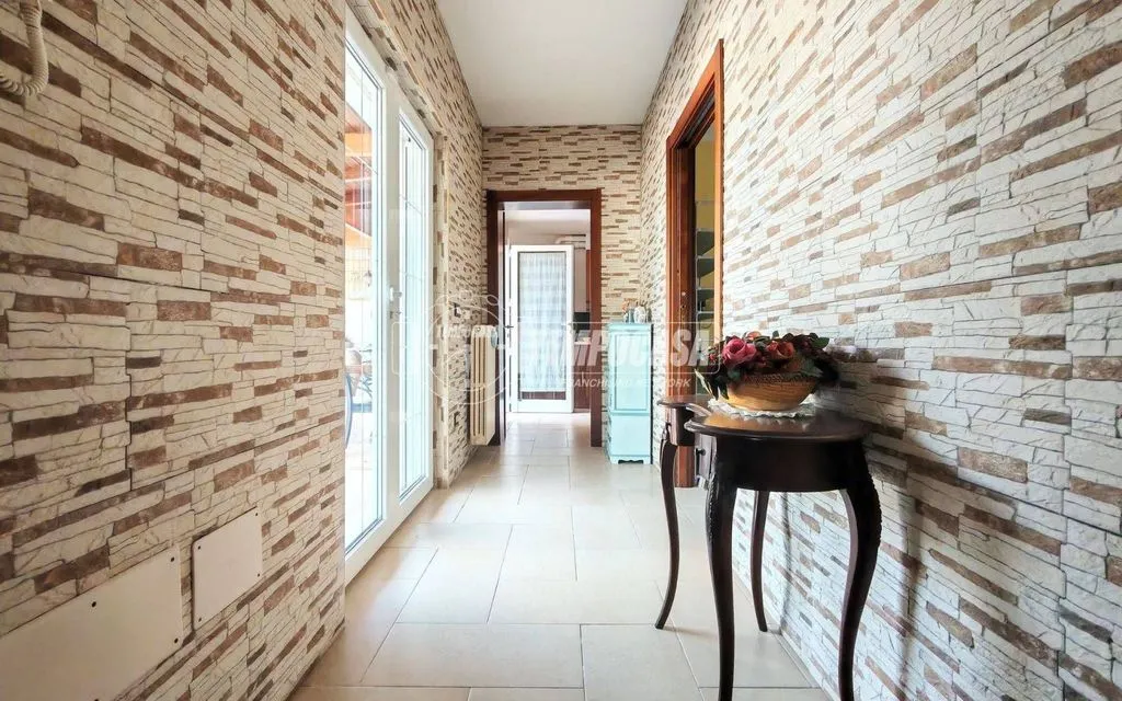 Entrée - Luxury Villa with Private Garden in Carraro Procino