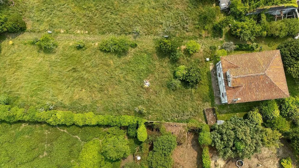 Õhuvaade - Chalet with Large Plot for Renovation in Narón