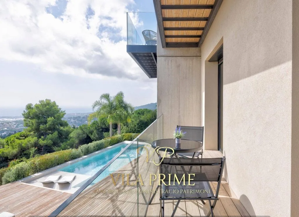Piscine - Luxury Villa with Sea Views in Cabrils