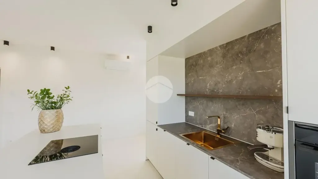 Köök - Minimalist Villa with Pool in Lazise