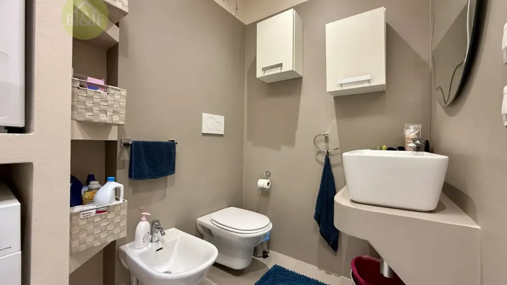 Salles de bain - Fully Rented Apartment with Terraces in Legnago