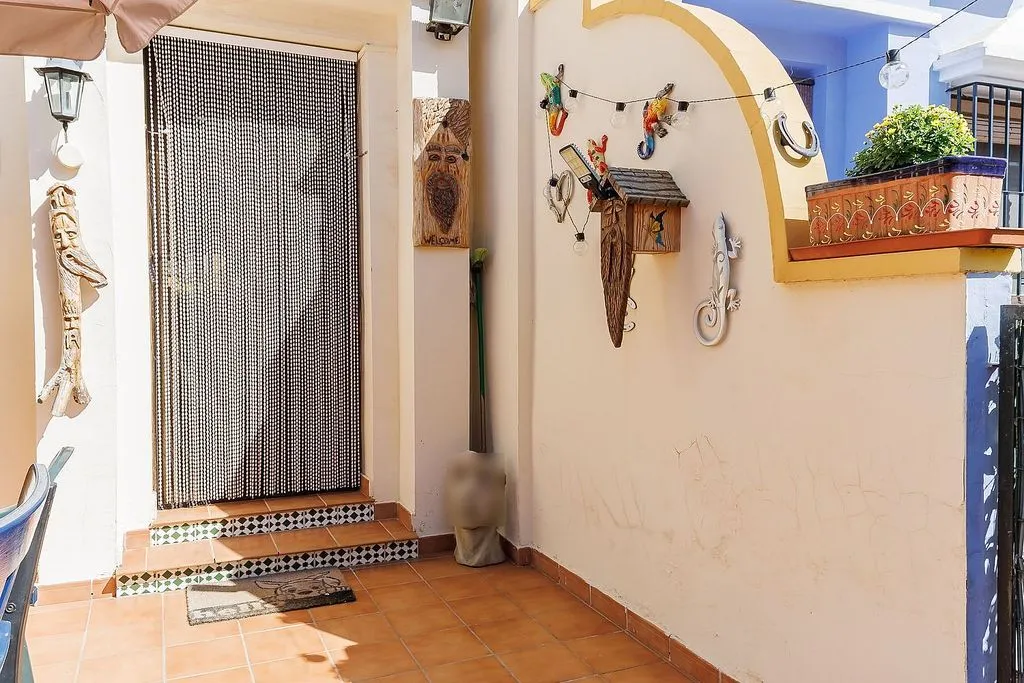 Terrass - Terraced House with Pool in Señorío de Roda