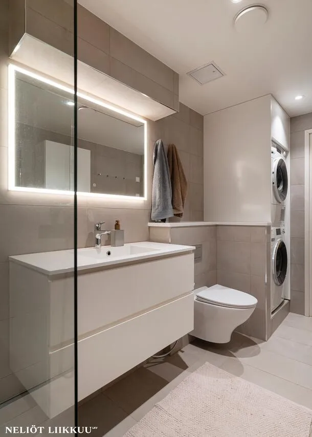 Salles de bain - Modern Apartment with Balcony in Hermanni
