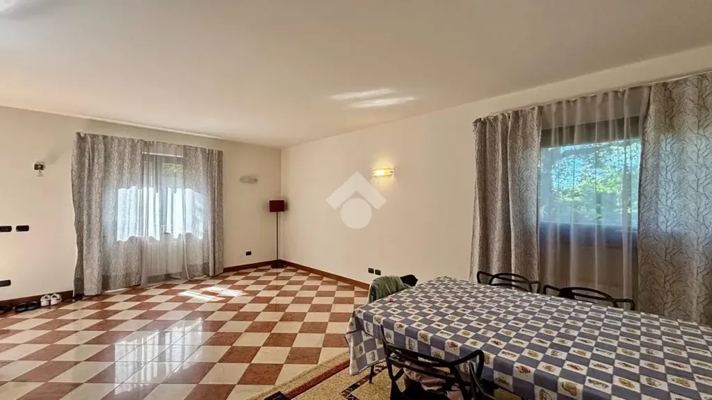 Sala da pranzo - Historic Villa with Pool in Sona