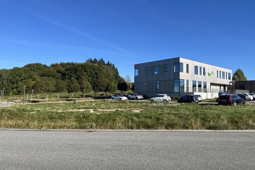 Exterior - Business Plot in Central Ry