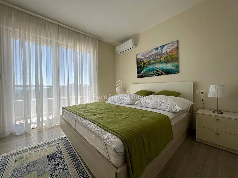 Magamistoad - Modern Villa with Sea Views in Baška Voda