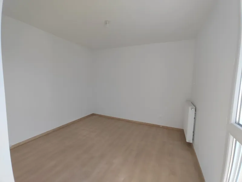 Toad - Modern Flat with Balcony in Saran