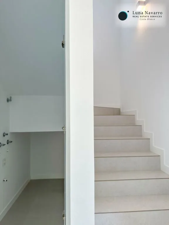 Rooms - Modern Villa with Sea View in Finestrat