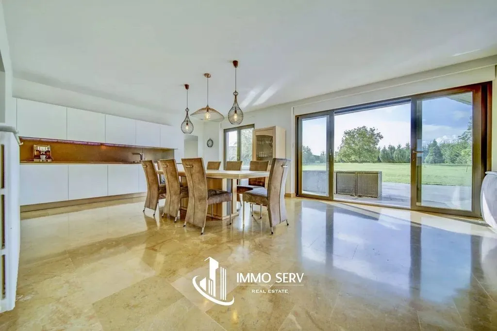 Söögituba - Architectural House with Panoramic Views in Louvigny
