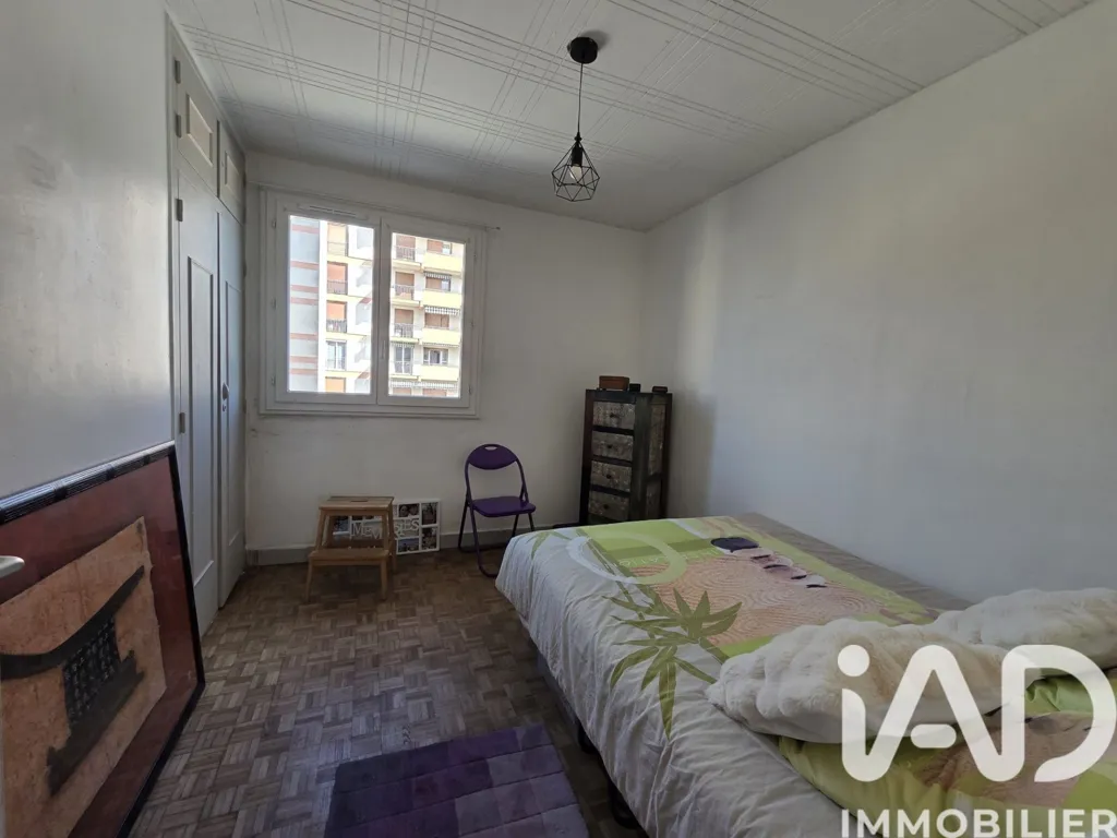 Chambres - Appartement 3 Pièces avec Balcon à Bergerac