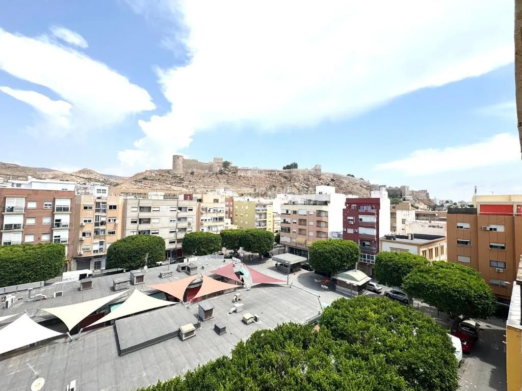 Rõdu - Apartment with Balcony in Almería