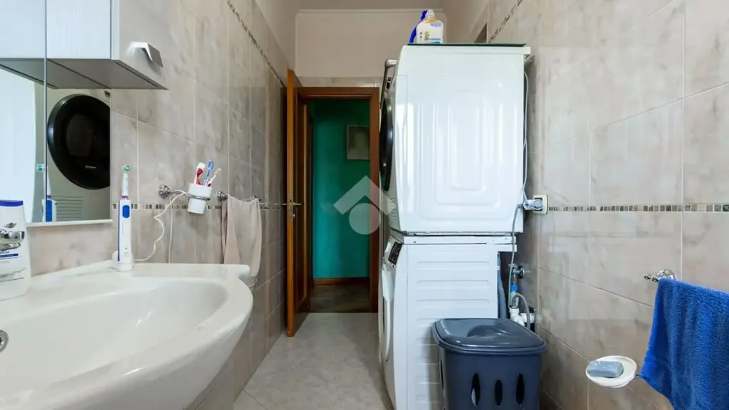 Vannitoad - Trilocale with High Ceilings in Rome