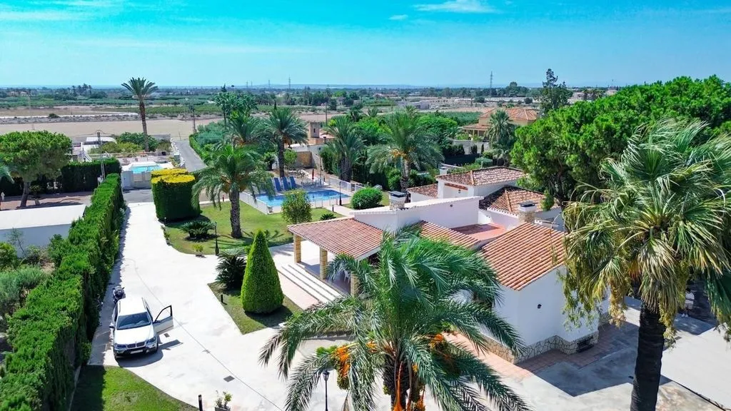 Õhuvaade - Luxury Detached House with Pool in Perleta