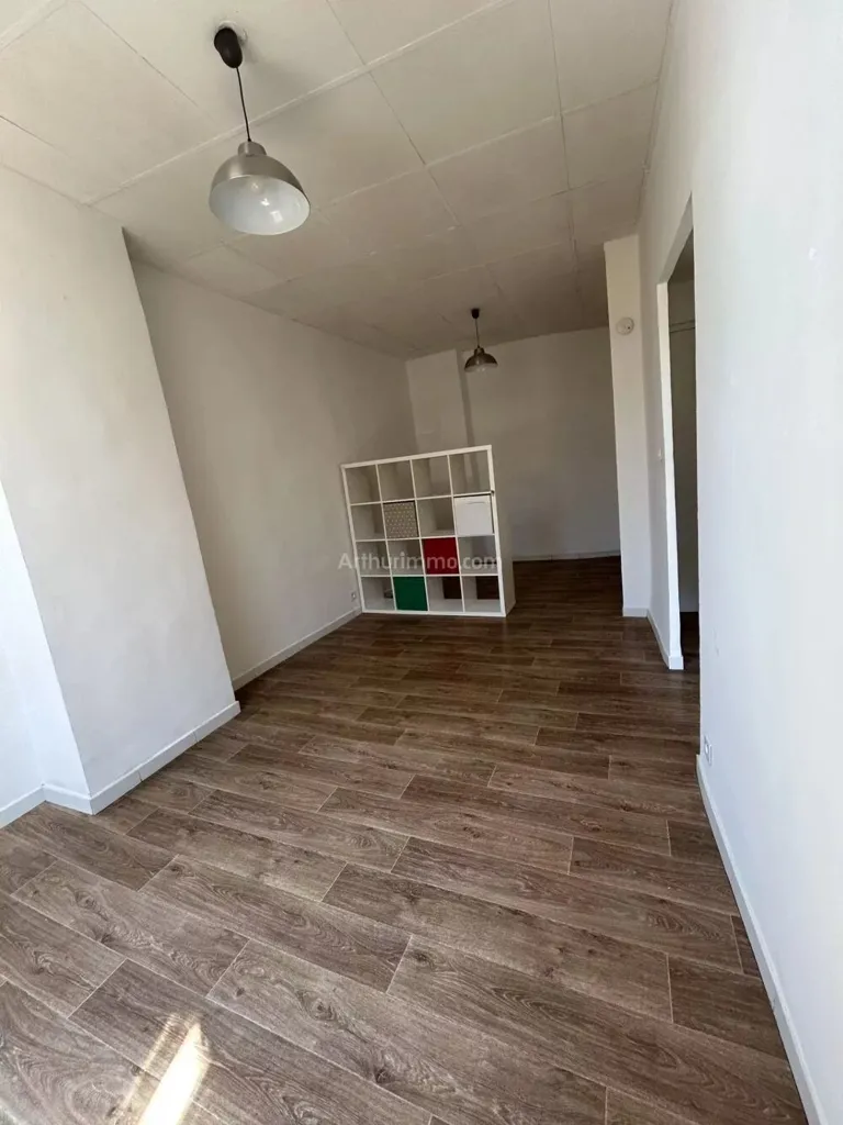 Stanze - Renovated 1-Bed Flat in Aubagne