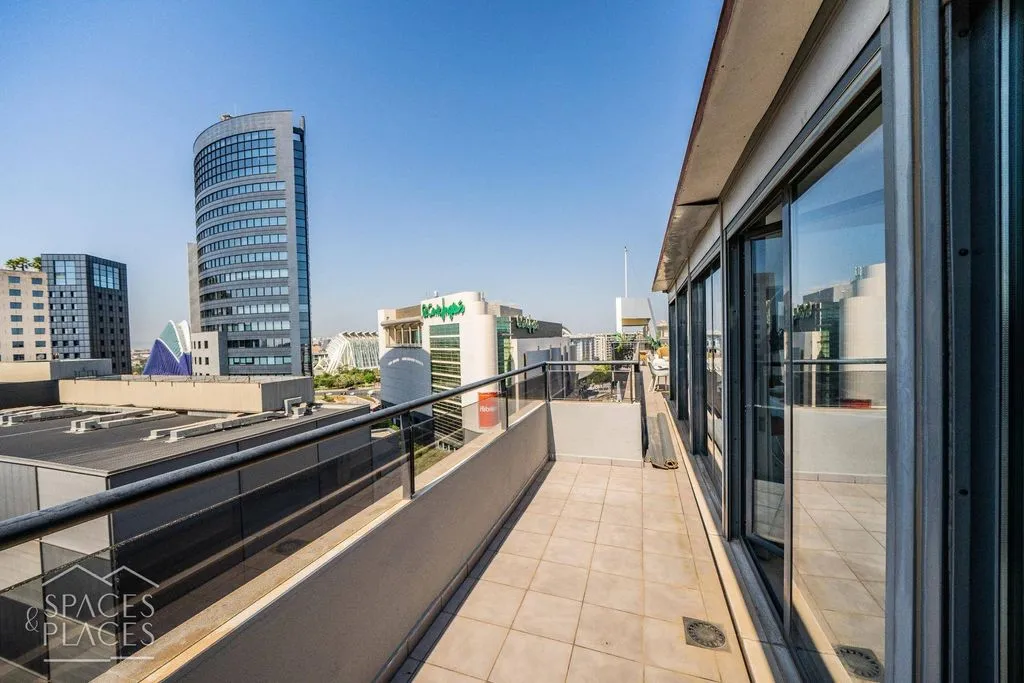 Balcon - Luxury Penthouse with Pool in Valencia