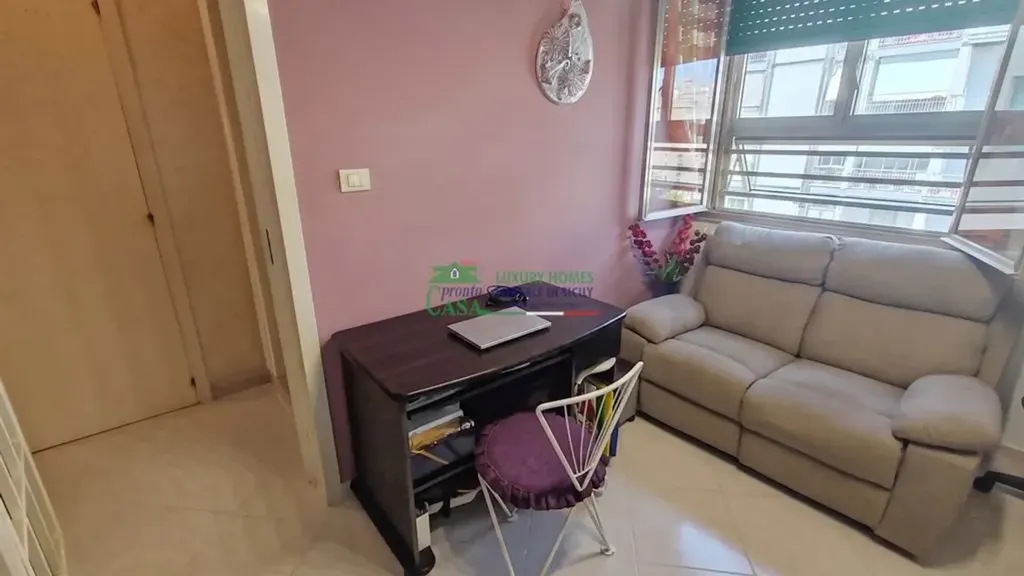 Soggiorno - 3rd Floor Apartment with Garage in Ragusa