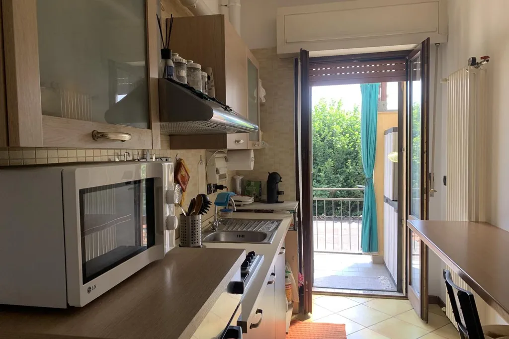 Kitchen - Duplex Apartment with Balcony in Monza