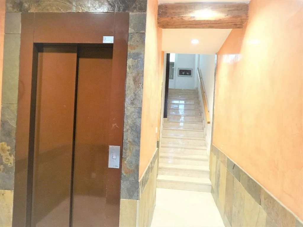 Entrée - Duplex with Balcony and Terrace in San Pablo
