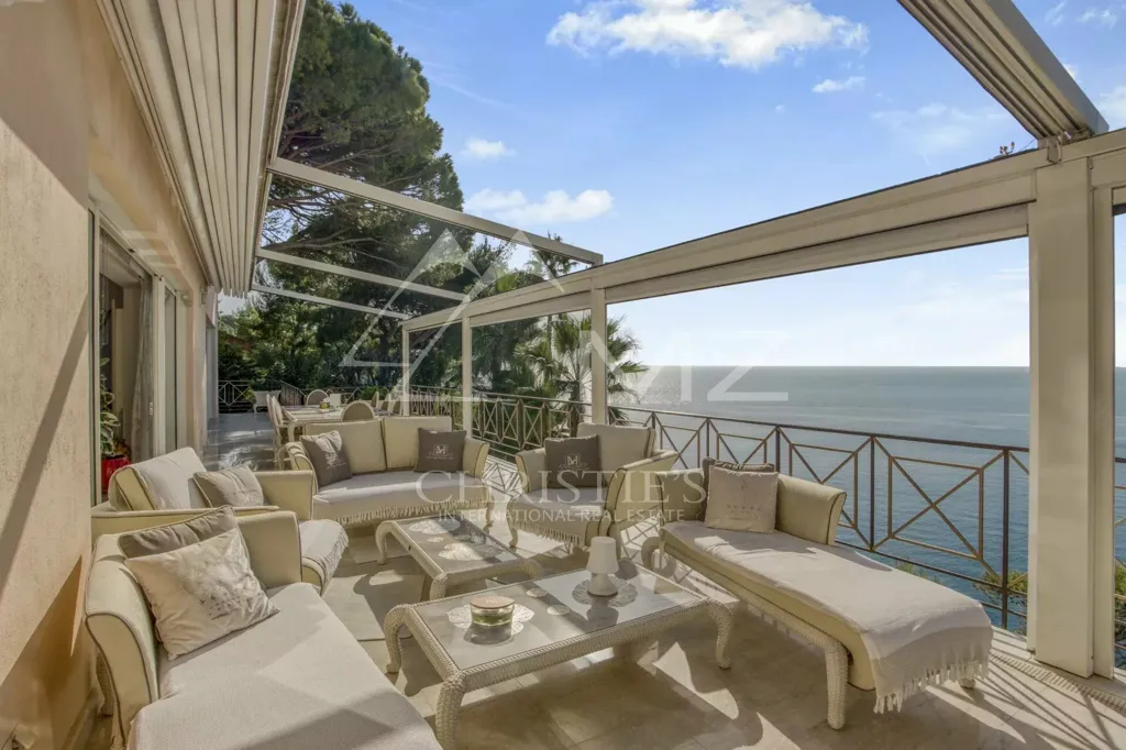 Terrass - Waterfront Villa with Pool in Saint-Jean-Cap-Ferrat