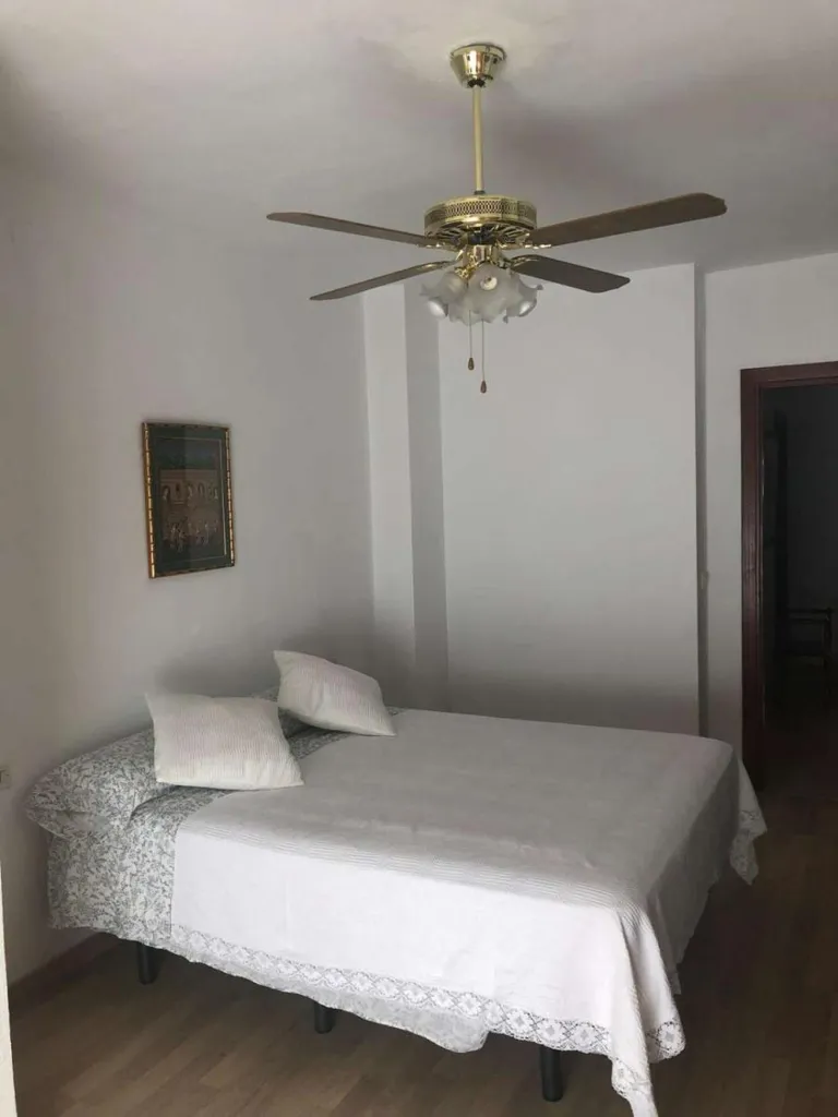 Magamistoad - 2-Bedroom Flat with Terrace in Fuengirola