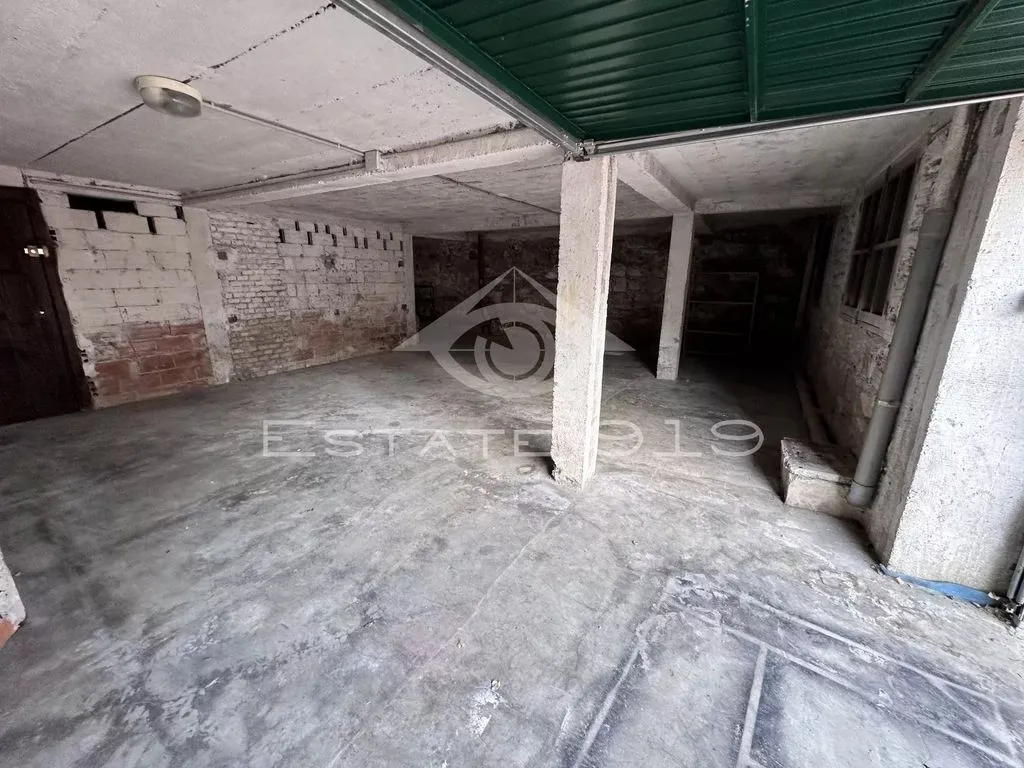 Garage - Luxury Flat with Sea View in Cannes